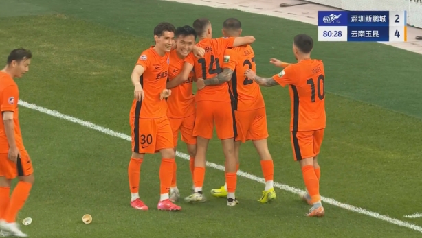 玉昆4-2領(lǐng)先新鵬城！杜加利奇冒頂，徐宏杰得球抽射破門