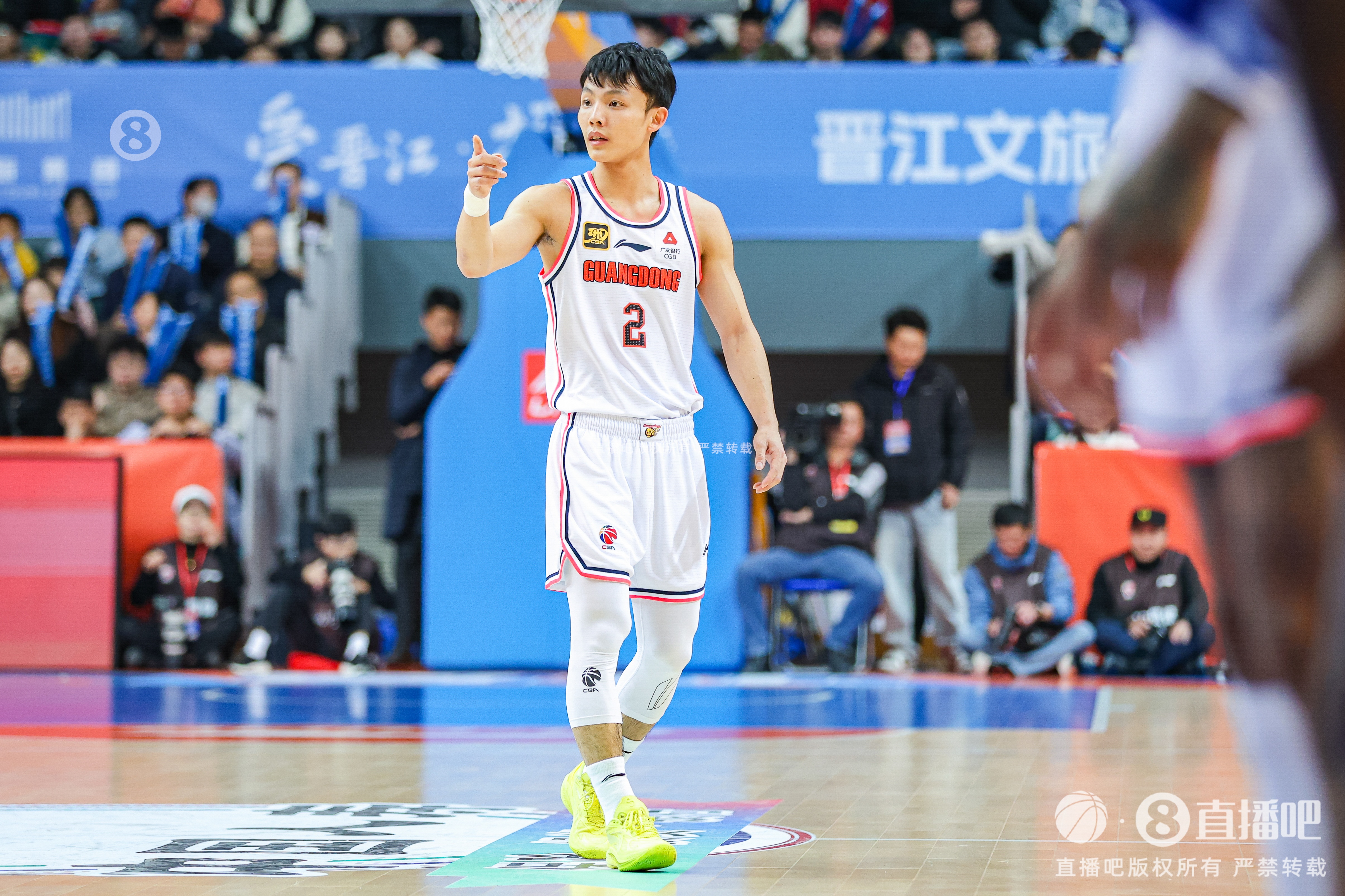 徐杰：身高不是打籃球的唯一標(biāo)準(zhǔn) 努力、勤奮、自律也是天賦